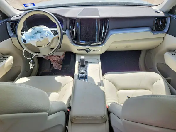 YV4L12RK1R1719403 2024 VOLVO XC60 - Image 8