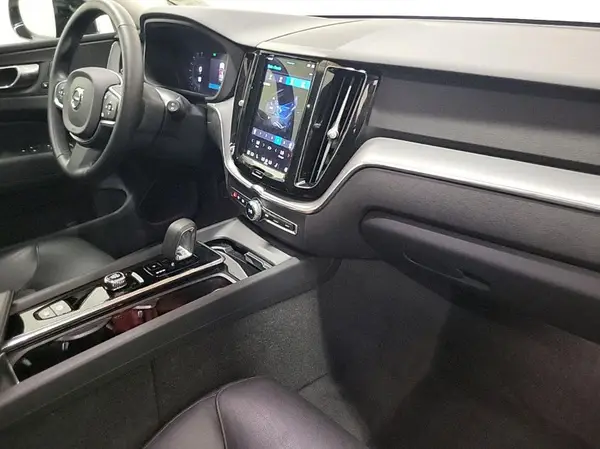 YV4L12RK1R1929466 2024 VOLVO XC60 - Image 8