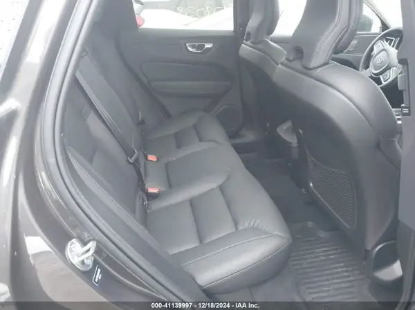 YV4L12RK5N1051289 2022 VOLVO XC60 - Image 8