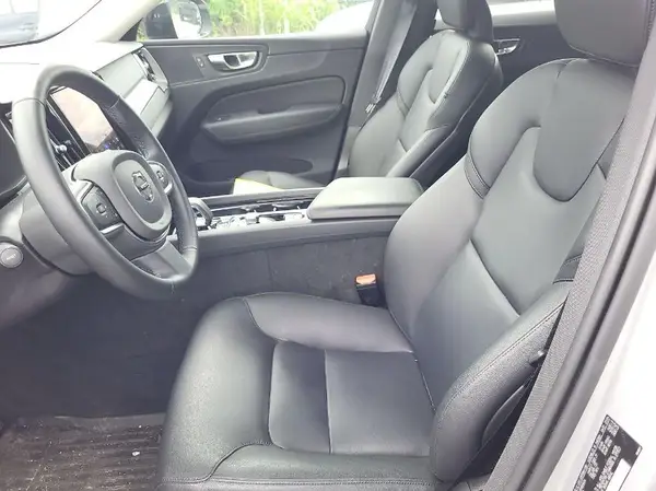 YV4L12RK5R1929504 2024 VOLVO XC60 - Image 8