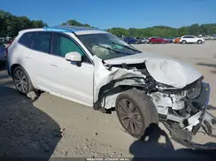 YV4L12RK6N1941493 2022 VOLVO XC60