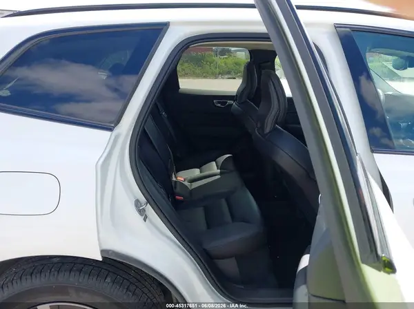 YV4L12RK6R1774736 2024 VOLVO XC60 - Image 8