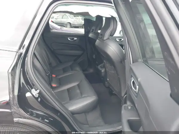 YV4L12RK6R1878451 2024 VOLVO XC60 - Image 8