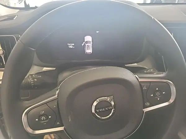 YV4L12RK8R1933787 2024 VOLVO XC60 - Image 2