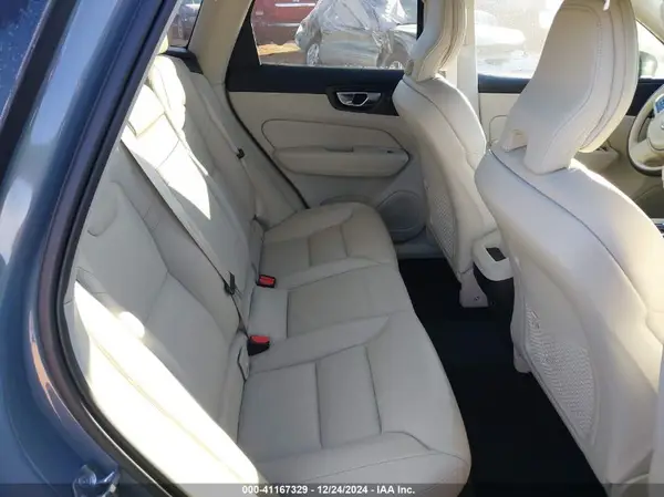 YV4L12RK9N1906642 2022 VOLVO XC60 - Image 8