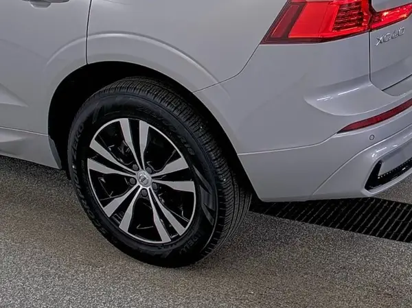 YV4L12RK9R1929229 2024 VOLVO XC60 - Image 2