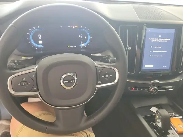 YV4L12RK9R1929344 2024 VOLVO XC60 - Image 2