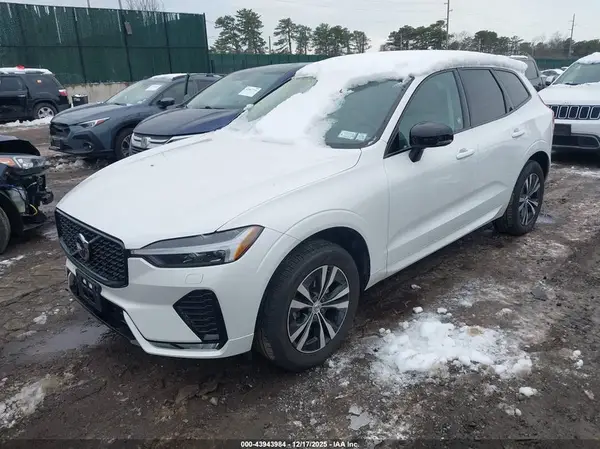 YV4L12RK9R1940487 2024 VOLVO XC60 - Image 2