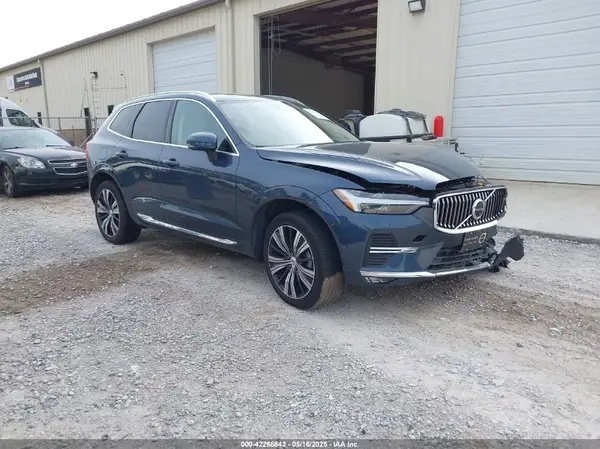 YV4L12RL0N1087044 2022 VOLVO XC60 - Image 1