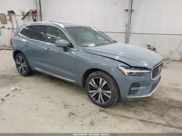 YV4L12RL0N1906098 2022 VOLVO XC60 - Image 1