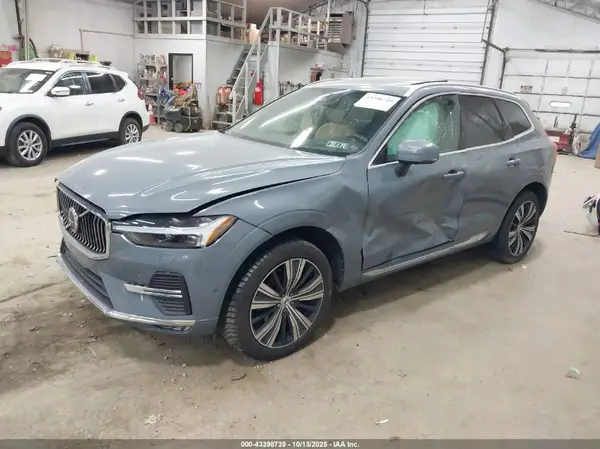 YV4L12RL0N1906098 2022 VOLVO XC60 - Image 2
