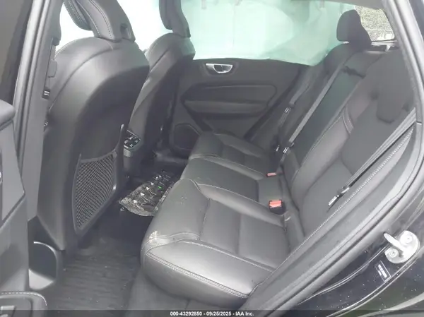 YV4L12RL1N1002583 2022 VOLVO XC60 - Image 8