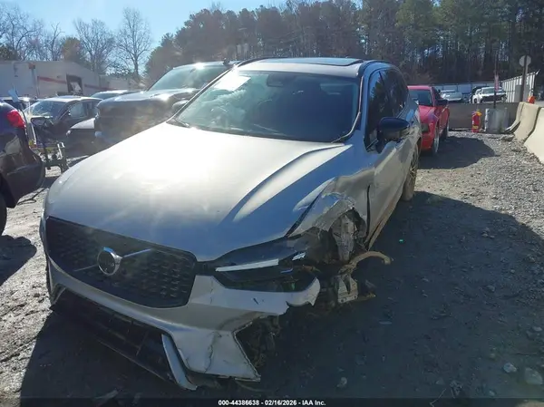YV4L12RL1R1884893 2024 VOLVO XC60 - Image 2