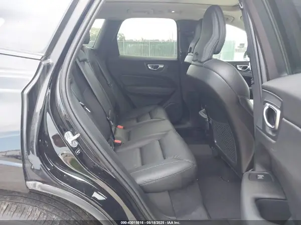 YV4L12RL2R1768571 2024 VOLVO XC60 - Image 8