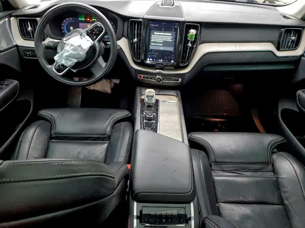 YV4L12RL3N1026979 2022 VOLVO XC60 - Image 8