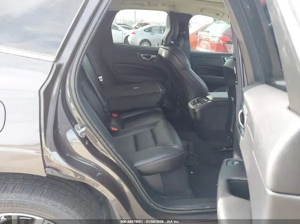 YV4L12RL3N1074210 2022 VOLVO XC60 - Image 8