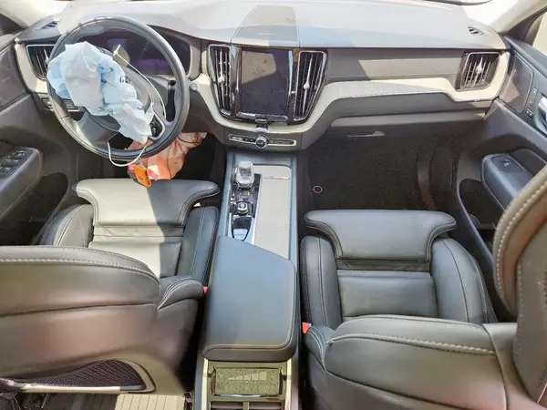 YV4L12RL3N1904555 2022 VOLVO XC60 - Image 8