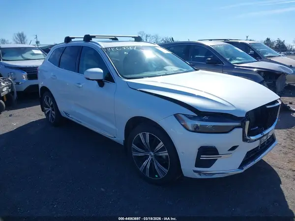 YV4L12RL4N1901681 2022 VOLVO XC60 - Image 1