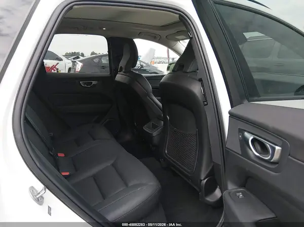 YV4L12RL4R1739251 2024 VOLVO XC60 - Image 8
