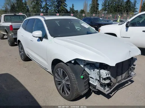 YV4L12RL5N1033304 2022 VOLVO XC60 - Image 1