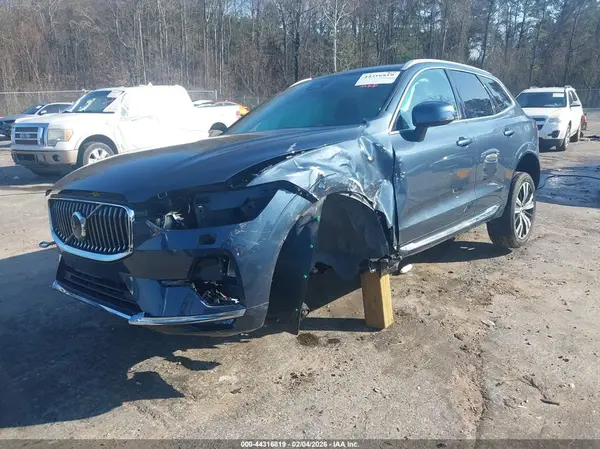YV4L12RL5N1046165 2022 VOLVO XC60 - Image 2