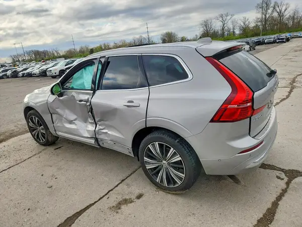 YV4L12RL5N1073821 2022 VOLVO XC60 - Image 2