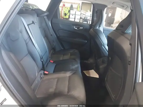 YV4L12RL6R1715498 2024 VOLVO XC60 - Image 8