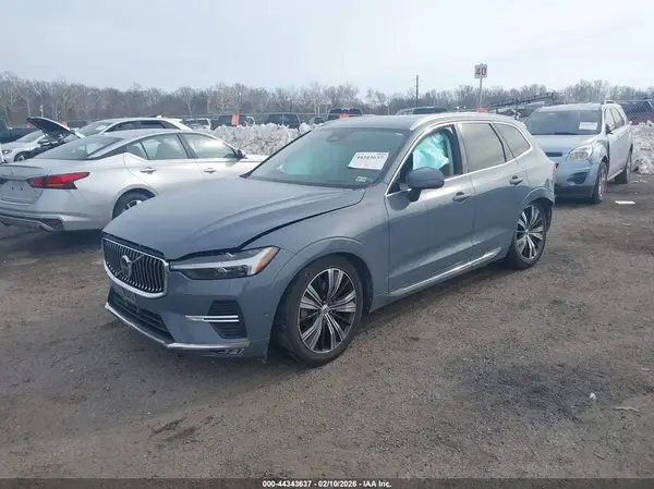 YV4L12RL7N1020862 2022 VOLVO XC60 - Image 2