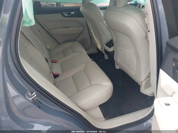 YV4L12RL7N1020862 2022 VOLVO XC60 - Image 8