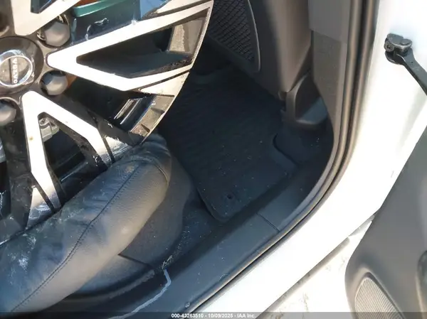 YV4L12RL7R1751779 2024 VOLVO XC60 - Image 8