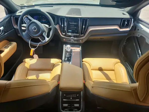 YV4L12RM3R1719419 2024 VOLVO XC60 - Image 8
