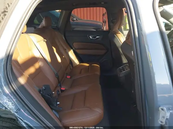 YV4L12RM4R1846261 2024 VOLVO XC60 - Image 8