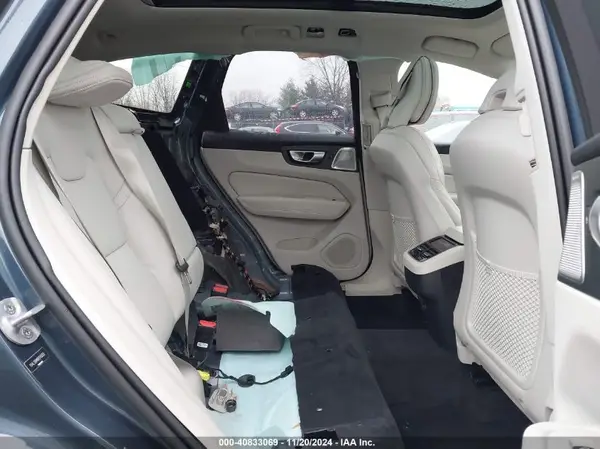 YV4L12RM8R1745059 2024 VOLVO XC60 - Image 8