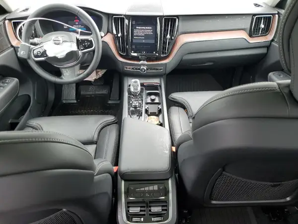 YV4L12RM8R1909636 2024 VOLVO XC60 - Image 8