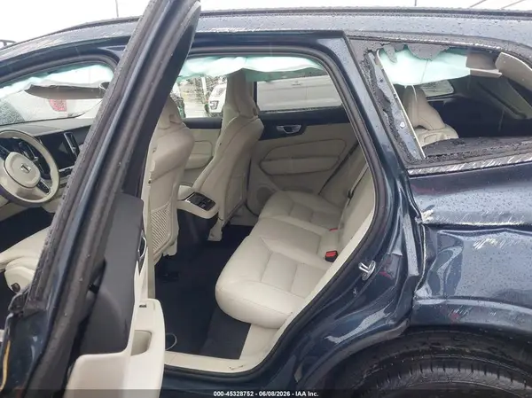 YV4L12RM9R1842495 2024 VOLVO XC60 - Image 8