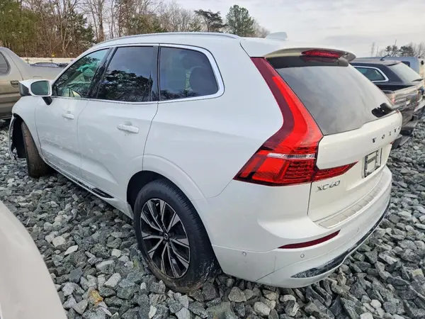 YV4L12RN4P1271794 2023 VOLVO XC60 - Image 2