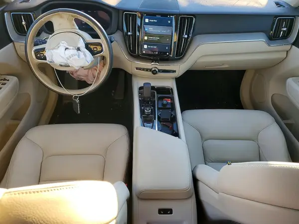 YV4L12RN4P1271794 2023 VOLVO XC60 - Image 8