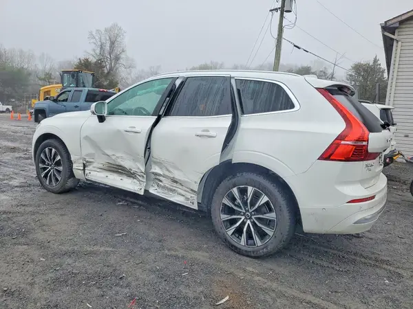 YV4L12RN4P1336210 2023 VOLVO XC60 - Image 2