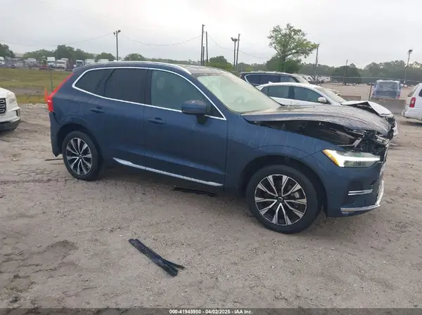 YV4L12RN4P1375945 2023 VOLVO XC60 - Image 1