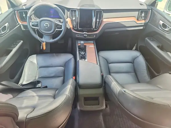 YV4L12RN7P1253824 2023 VOLVO XC60 - Image 8
