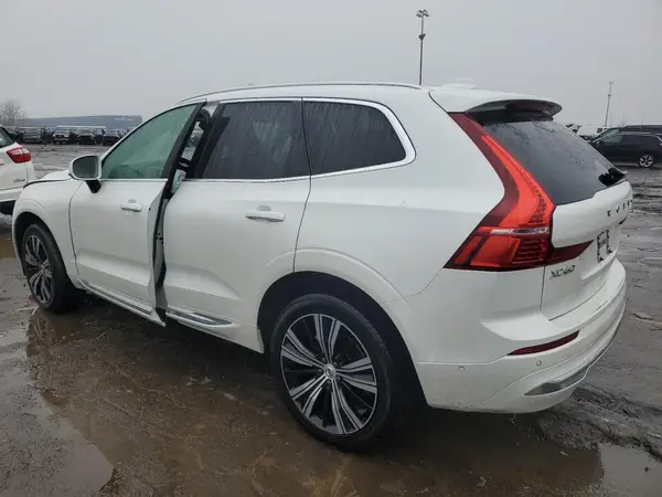 YV4L12RN9P1307107 2023 VOLVO XC60 - Image 2