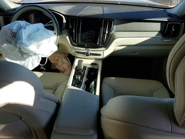 YV4L12RN9P1388948 2023 VOLVO XC60 - Image 8