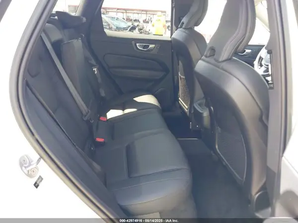 YV4L12RNXP1245457 2023 VOLVO XC60 - Image 8