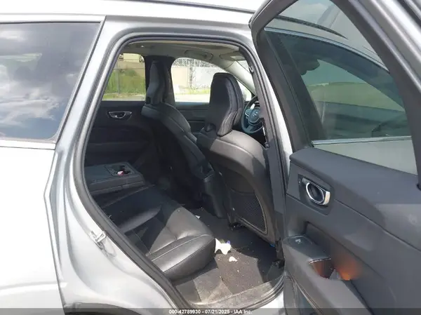 YV4L12RV5P1198905 2023 VOLVO XC60 - Image 8