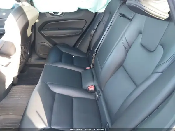 YV4L12RV5P1322980 2023 VOLVO XC60 - Image 8