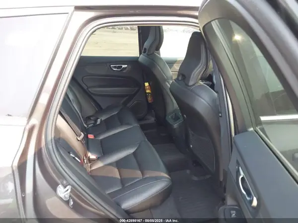 YV4L12RV6P1323247 2023 VOLVO XC60 - Image 8