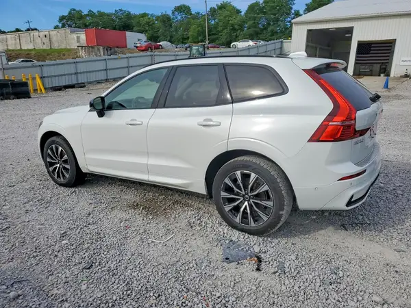YV4L12RW1P1305375 2023 VOLVO XC60 - Image 2