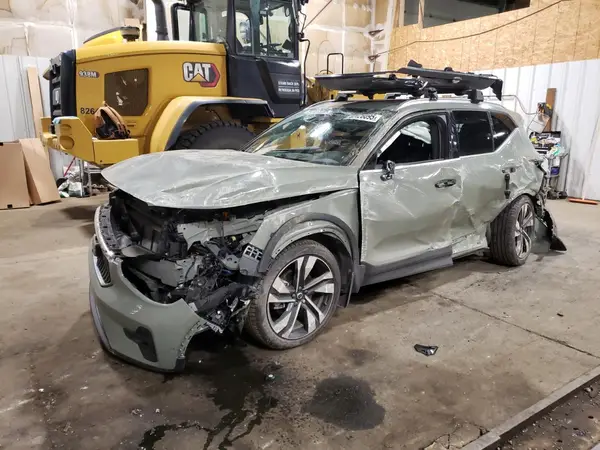 YV4L12UA0P2938486 2023 VOLVO XC40 - Image 1