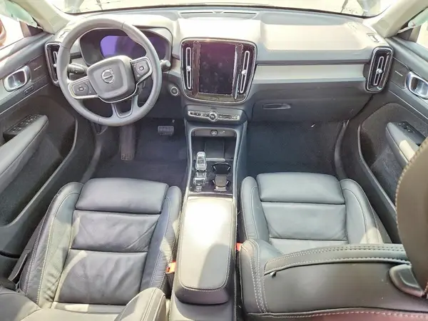 YV4L12UA3P2060861 2023 VOLVO XC40 - Image 8