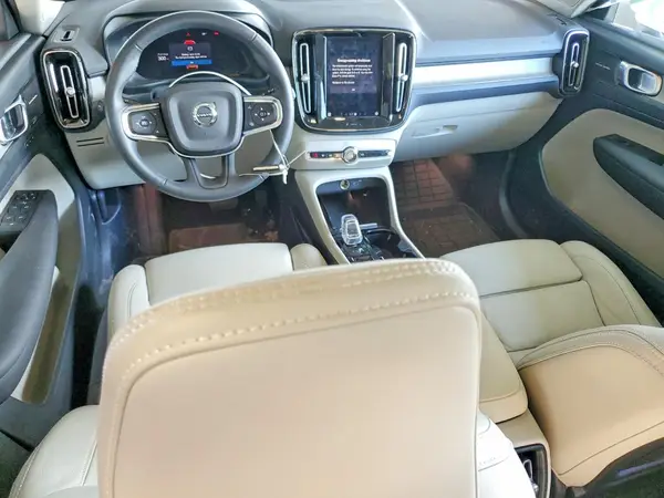 YV4L12UA3P2981476 2023 VOLVO XC40 - Image 8